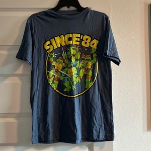 Teenage mutant ninja turtles tee size small